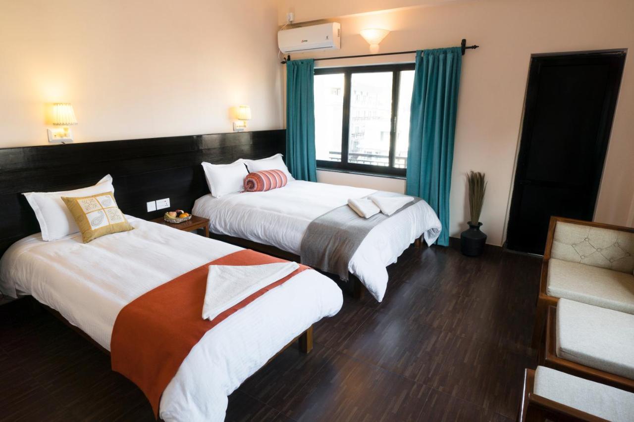 Hotel Karuna Покхара Экстерьер фото